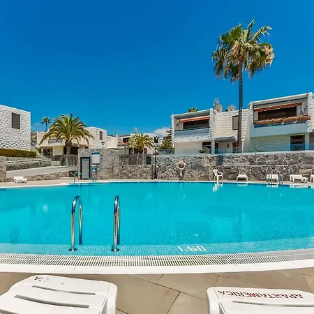 Apartment With Wifi,Pool,Near Beach,Tenerife South شقة
