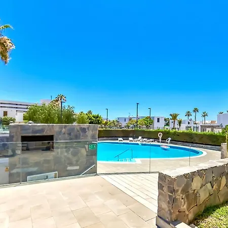 Apartment With Wifi,Pool,Near Beach,Tenerife South Playa de las Americas (Tenerife)
